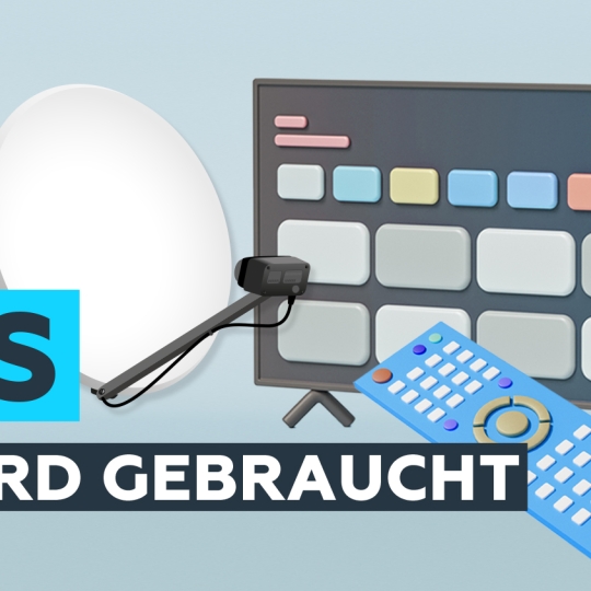 Eine Satellitenschüssel, eine Fernbedienung und einen Fernseher, mit dem Text ‚Das wird gebraucht‘
