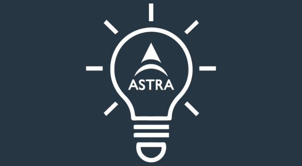 Das Astra-Logo, eingebettet in einer Glühbirne.